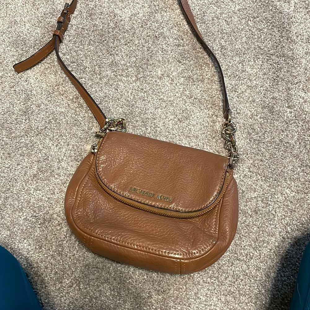 Micheal Kors tan leather crossbody